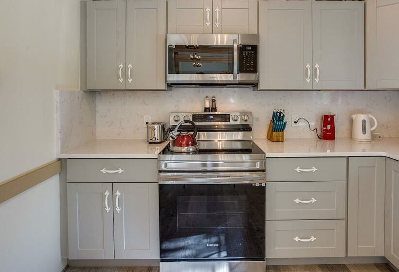 Riverfront Ouray Vacation Home ~ 1 Mi To Downtown!