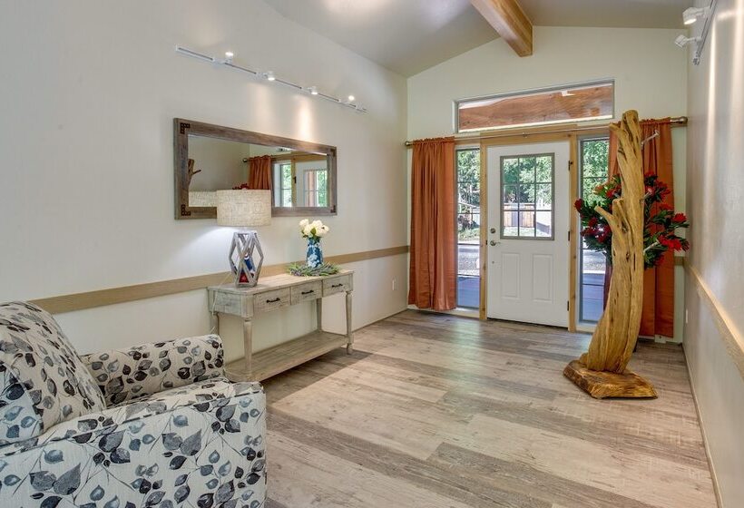 Riverfront Ouray Vacation Home ~ 1 Mi To Downtown!