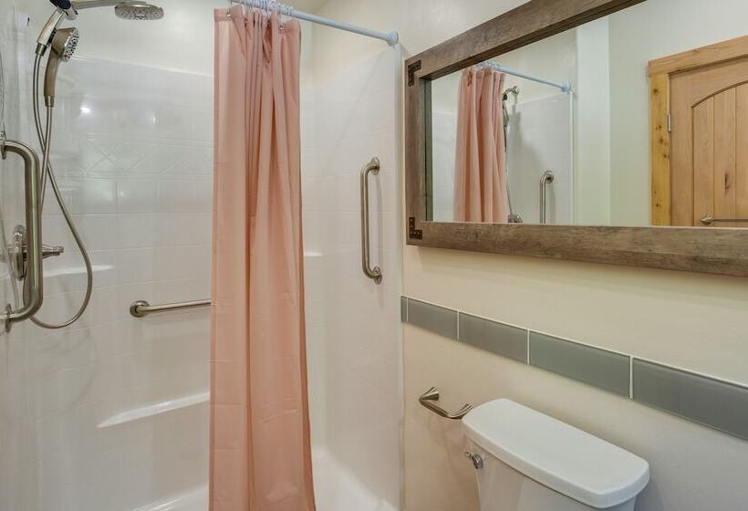 Riverfront Ouray Vacation Home ~ 1 Mi To Downtown!