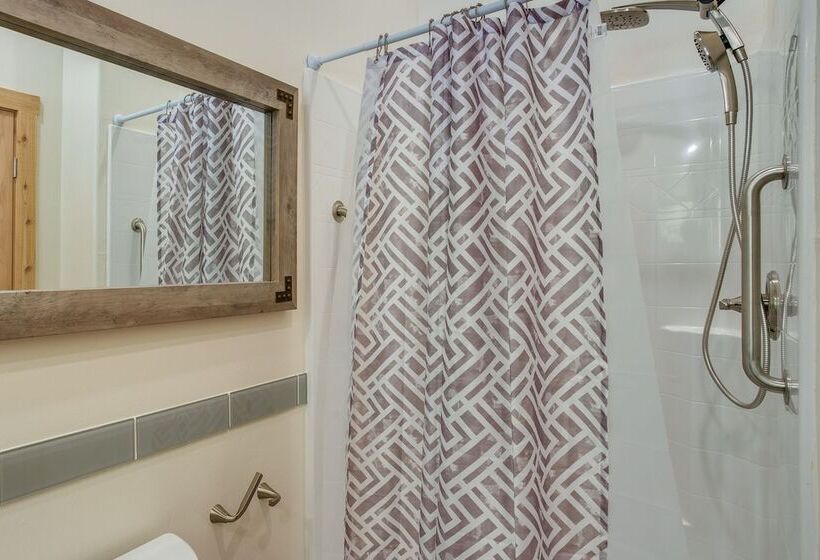 Riverfront Ouray Vacation Home ~ 1 Mi To Downtown!