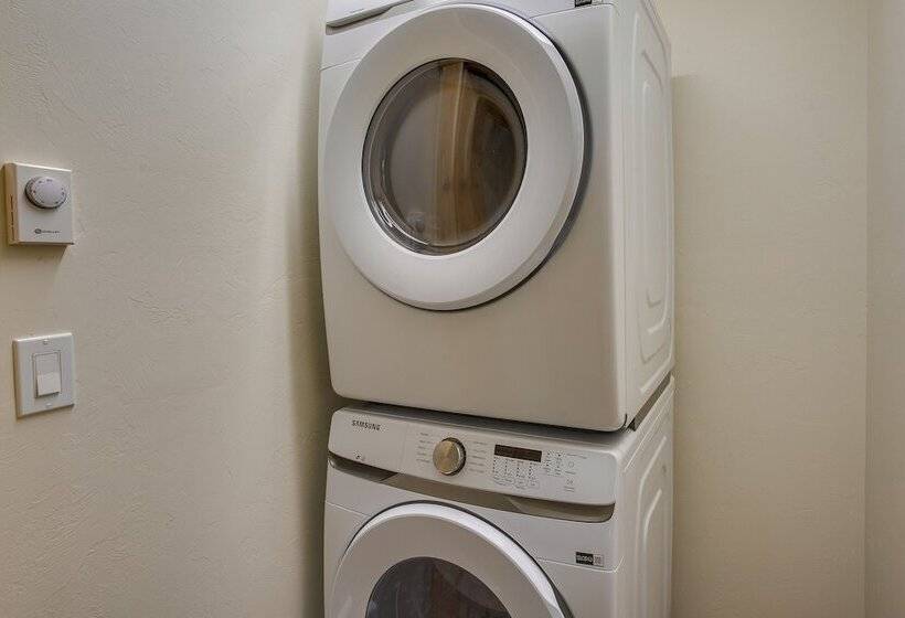 Riverfront Ouray Vacation Home ~ 1 Mi To Downtown!