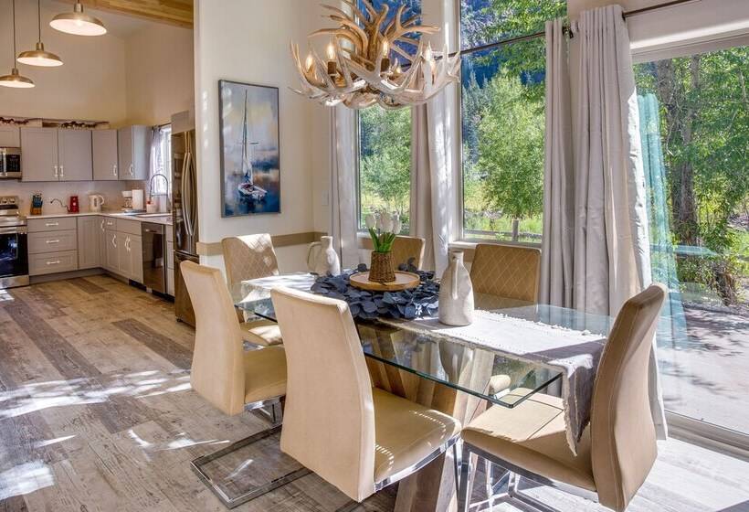 Riverfront Ouray Vacation Home ~ 1 Mi To Downtown!