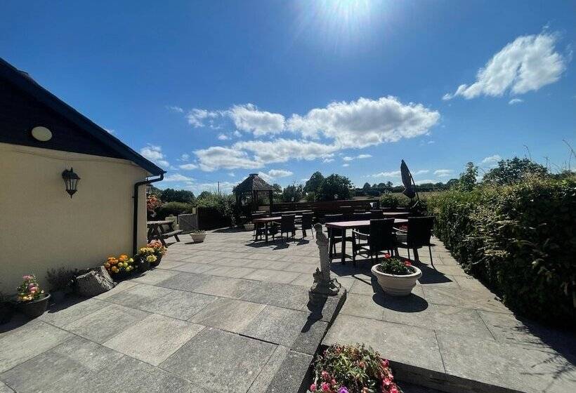 Royal Oak Country Inn And Restaurant