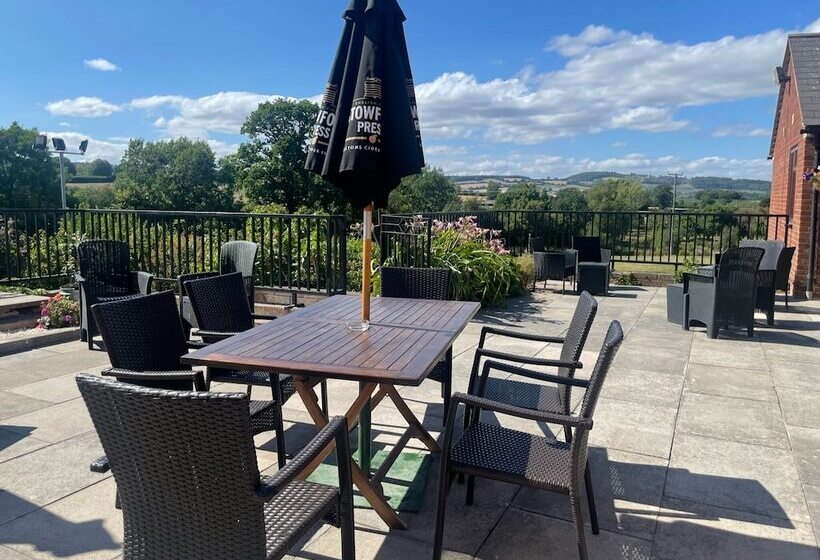 Royal Oak Country Inn And Restaurant