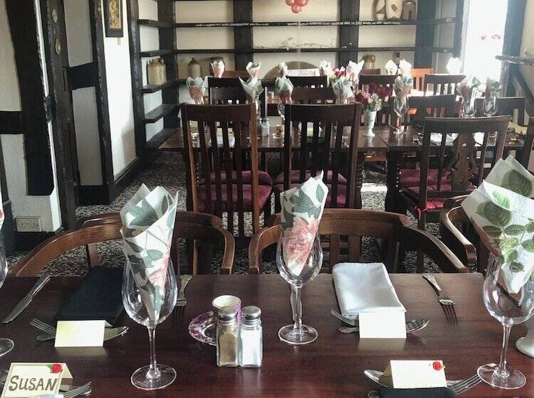 Royal Oak Country Inn And Restaurant