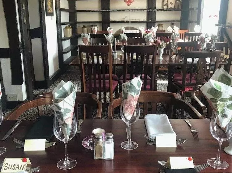 Royal Oak Country Inn And Restaurant