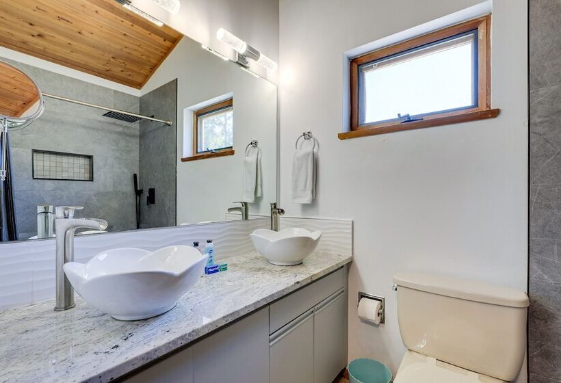 Scenic Siesta Key Home ~ 1 Mi To Village & Beach!