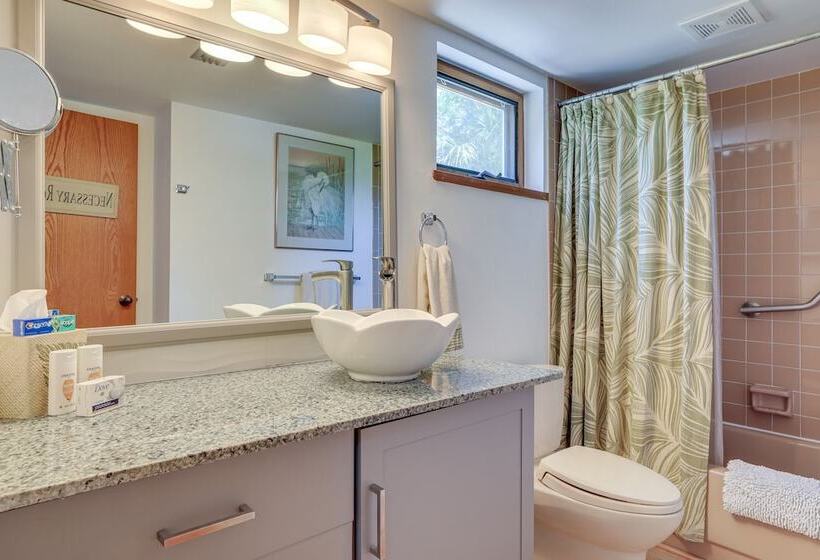 Scenic Siesta Key Home ~ 1 Mi To Village & Beach!