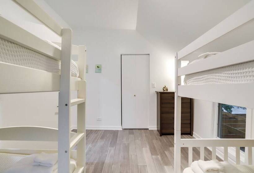 South Haven Oasis Private Hot Tub, Pool & Grill!