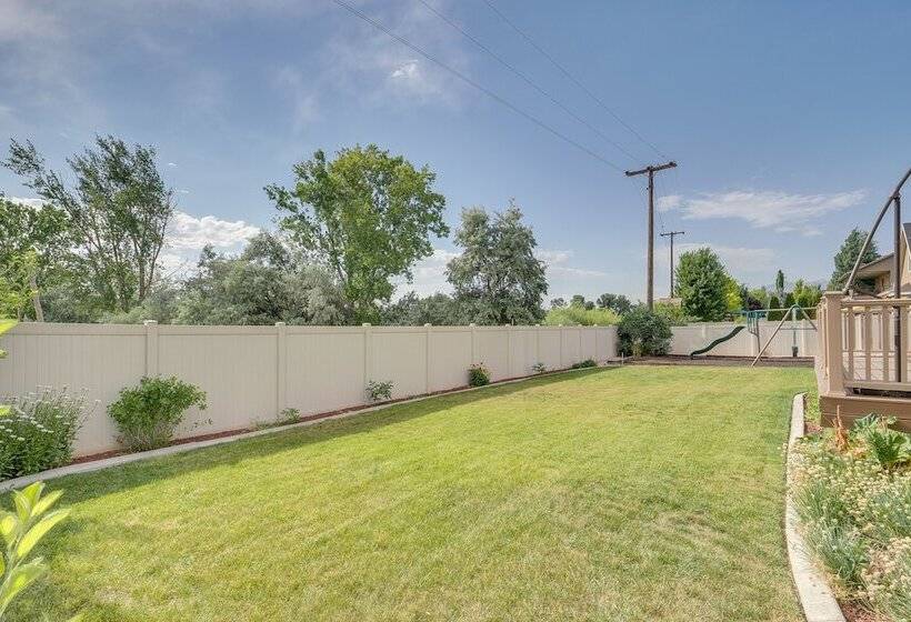 Spacious Utah Retreat W/ Deck, Grill & Fire Pit!