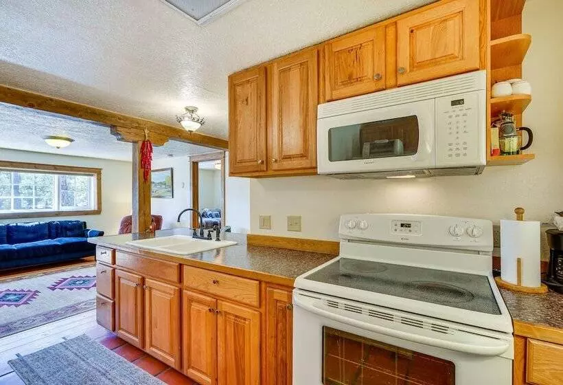 Colorado Cabin Near Monument Lake!