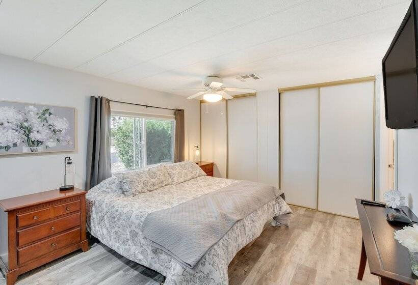 Sun Lakes Vacation Rental: Bbq Grill & Pool Access