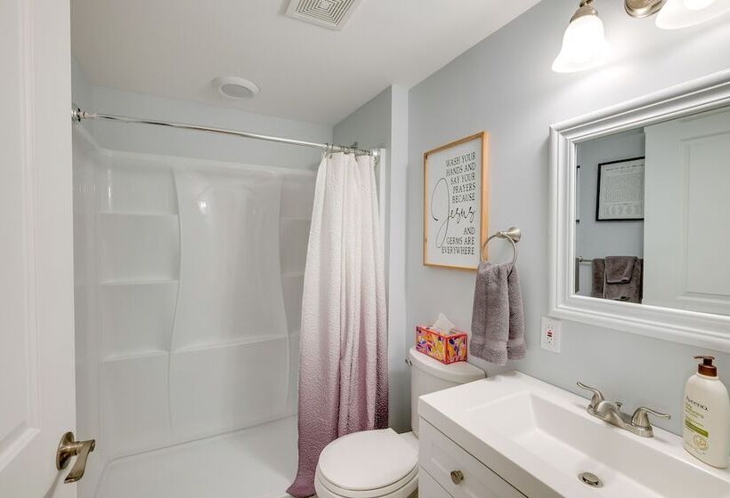 Sun Lakes Vacation Rental: Bbq Grill & Pool Access