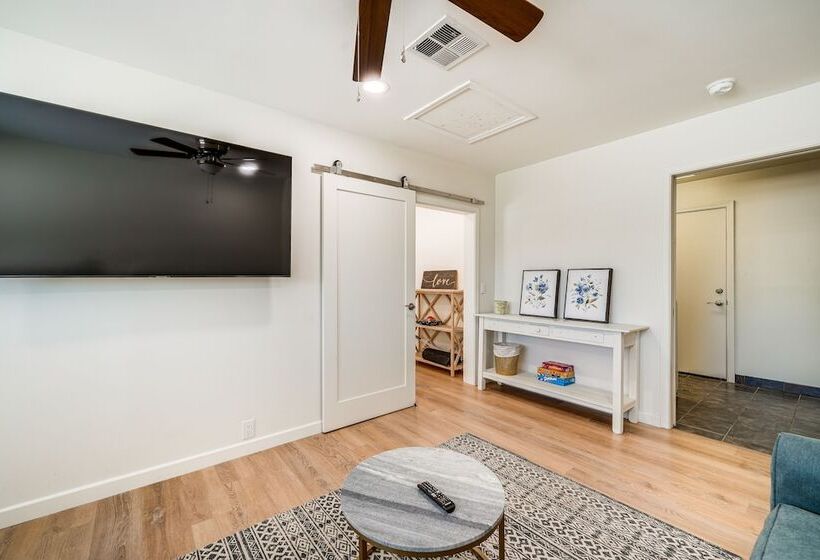 Sunny Arizona Retreat W/ Pool Table, Grill & Patio