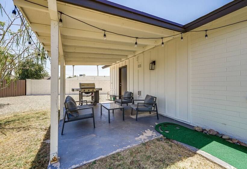 Sunny Arizona Retreat W/ Pool Table, Grill & Patio