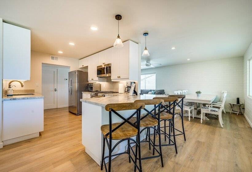 Sunny Arizona Retreat W/ Pool Table, Grill & Patio