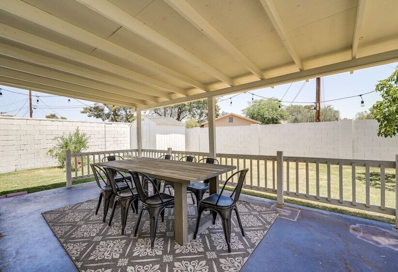 Sunny Arizona Retreat W/ Pool Table, Grill & Patio