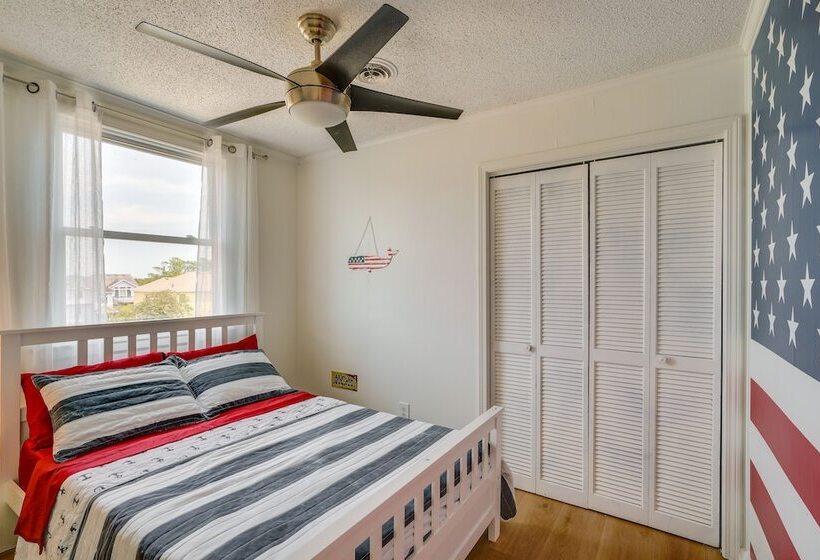 Sunny Corolla Home: Walk To Beach!