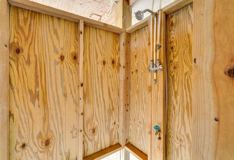 Sunny Corolla Home: Walk To Beach!