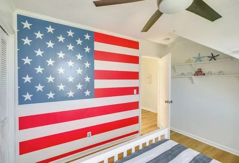 Sunny Corolla Home: Walk To Beach!