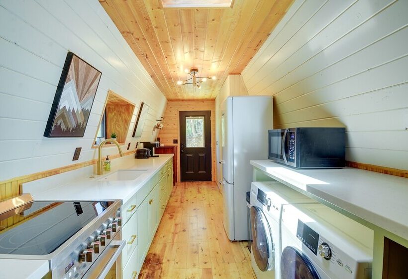 Near Prescott Nat L Forest:  The Hygge Hideaway