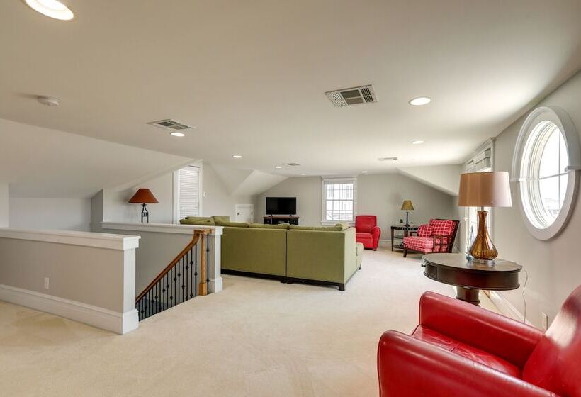 Waterfront Ocean City Escape W/ Large Deck, Pool!