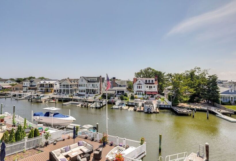 Waterfront Ocean City Escape W/ Large Deck, Pool!