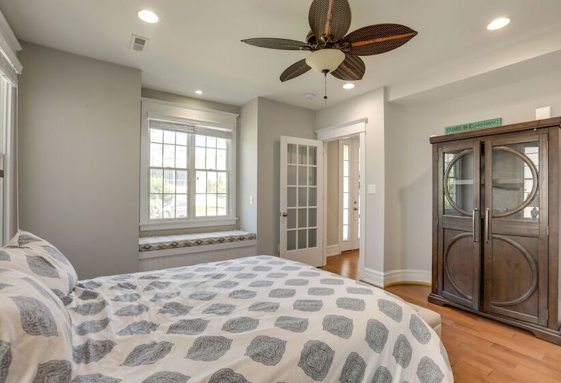 Waterfront Ocean City Escape W/ Large Deck, Pool!