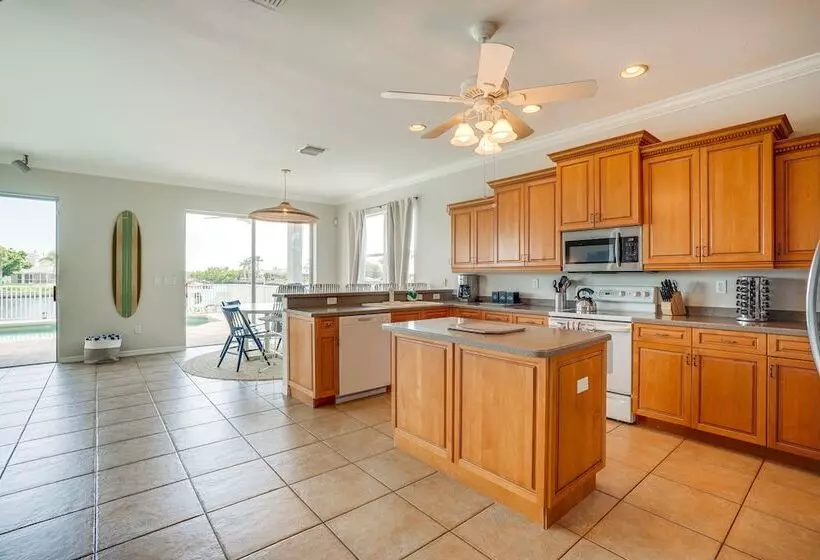 Waterfront Retreat W/ Pool On Caloosahatchee River