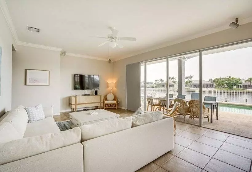 Waterfront Retreat W/ Pool On Caloosahatchee River