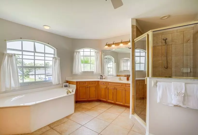 Waterfront Retreat W/ Pool On Caloosahatchee River