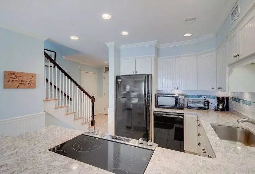 11d Mariners Walk By Avantstay Oceanfront Living Amazing Views! Communal Pool
