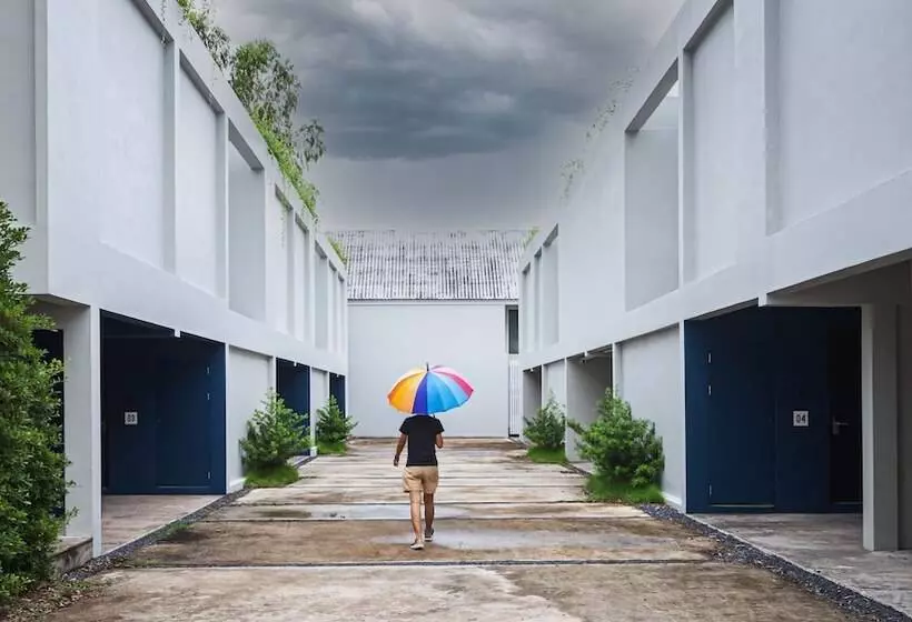 Retkeilymaja Innlux Phuket