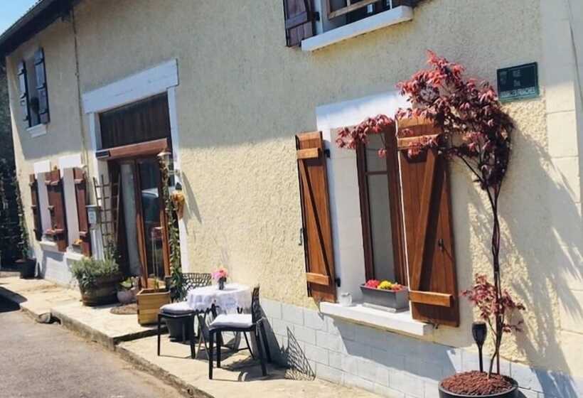 مبيت وإفطار 2 Rue Des Sources Fraiches