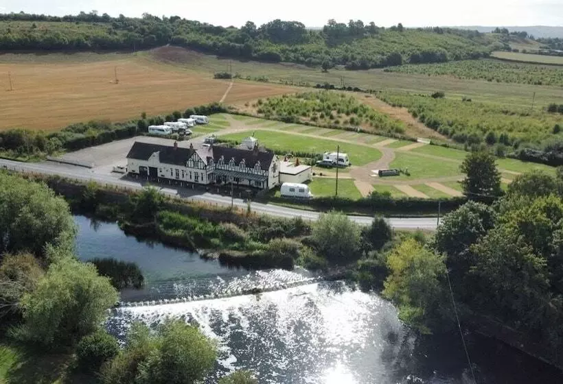 ベッドアンドブレックファースト The Fish And Anchor Inn