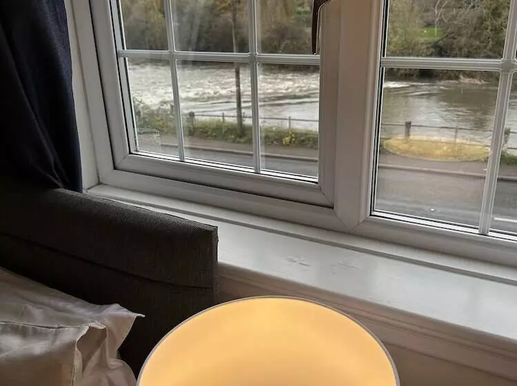 ベッドアンドブレックファースト The Fish And Anchor Inn