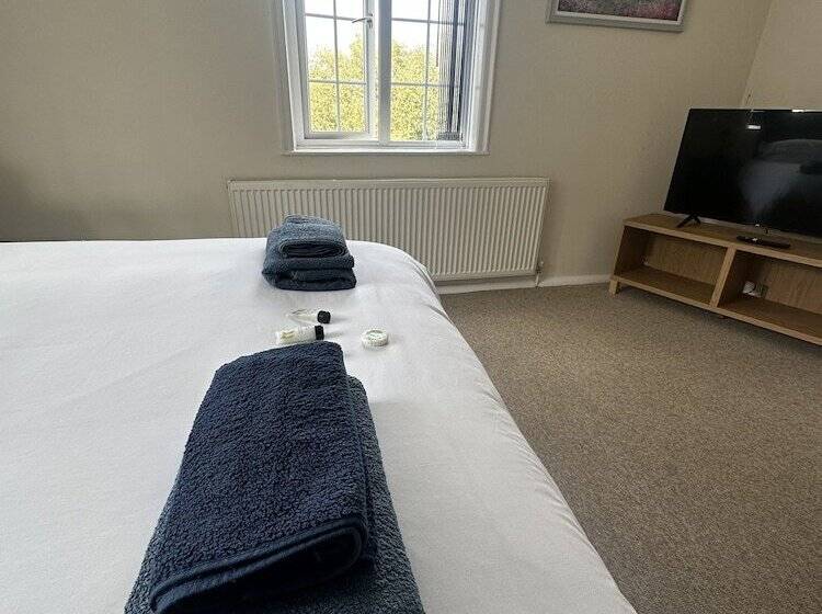 مبيت وإفطار The Fish And Anchor Inn