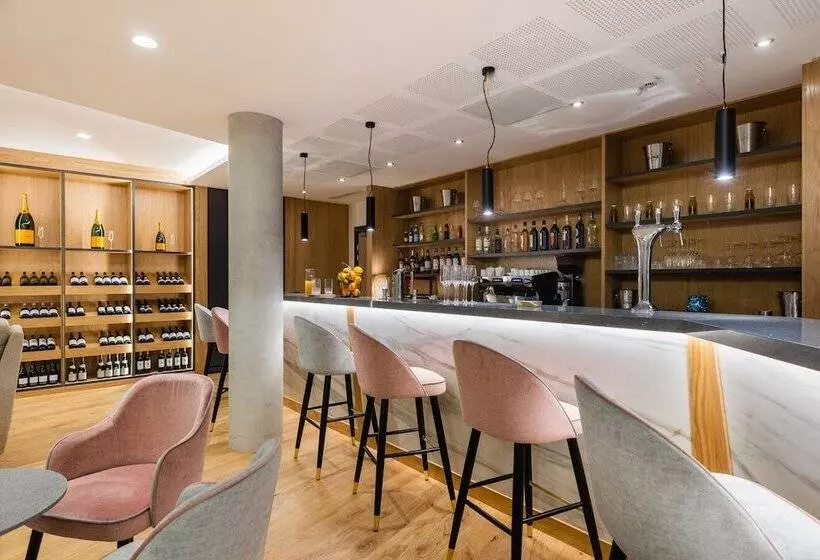 Brit Hotel Privilège Paris Rosny Sous Bois