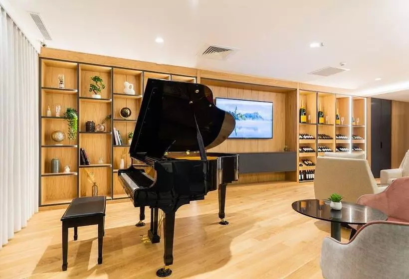 Brit Hotel Privilège Paris Rosny Sous Bois