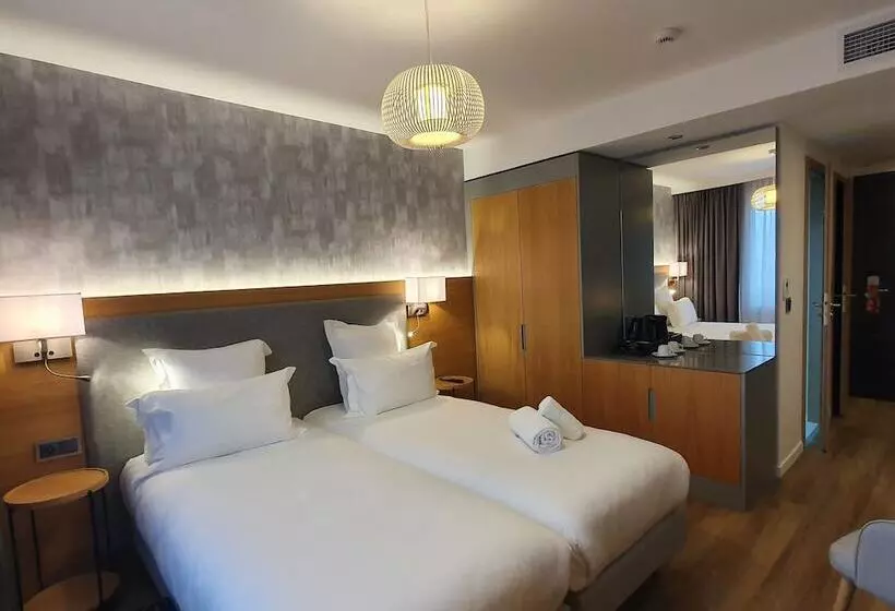 Brit Hotel Privilège Paris Rosny Sous Bois
