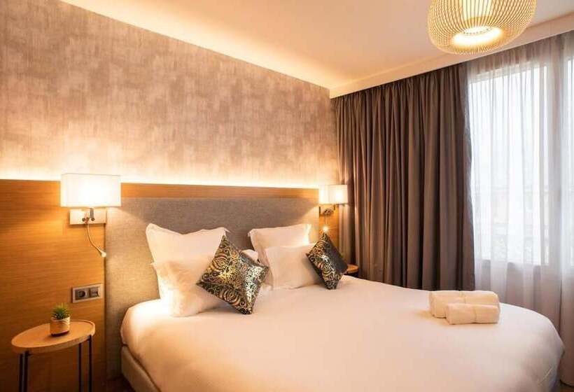 Brit Hotel Privilège Paris Rosny Sous Bois