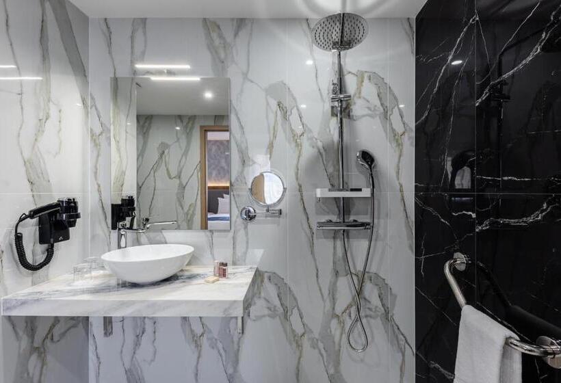 Brit Hotel Privilège Paris Rosny Sous Bois