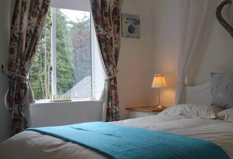 Charming 2 Bed Cottage In Modbury