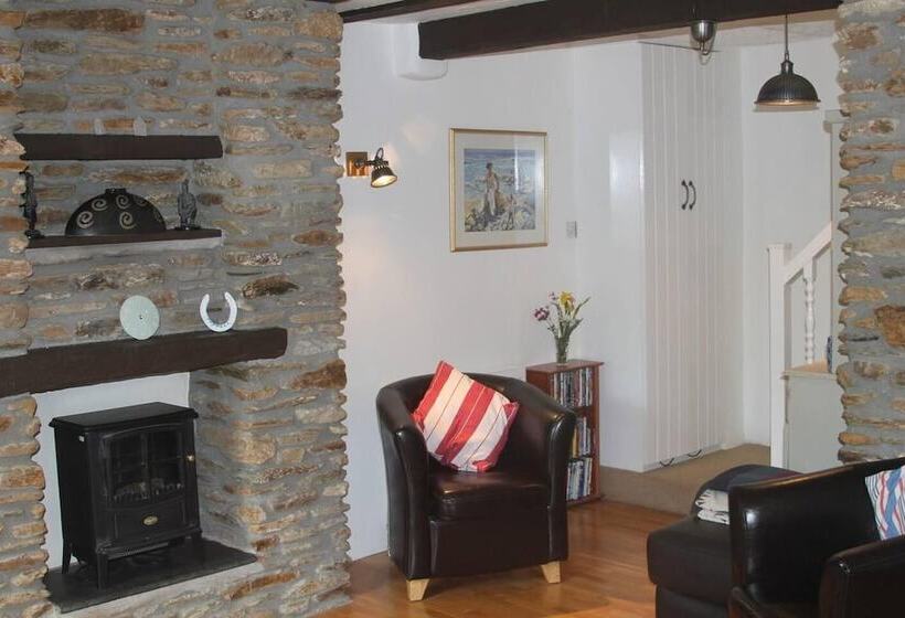 Charming 2 Bed Cottage In Modbury