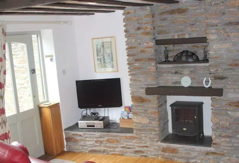 Charming 2 Bed Cottage In Modbury