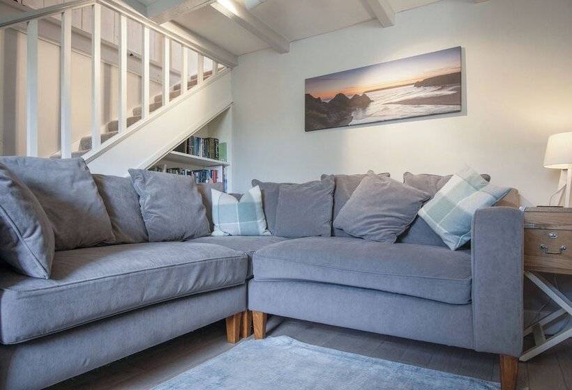 Dollars Cottage   4 Bed   Llangennith