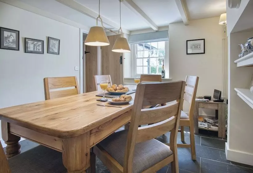 Dollars Cottage   4 Bed   Llangennith