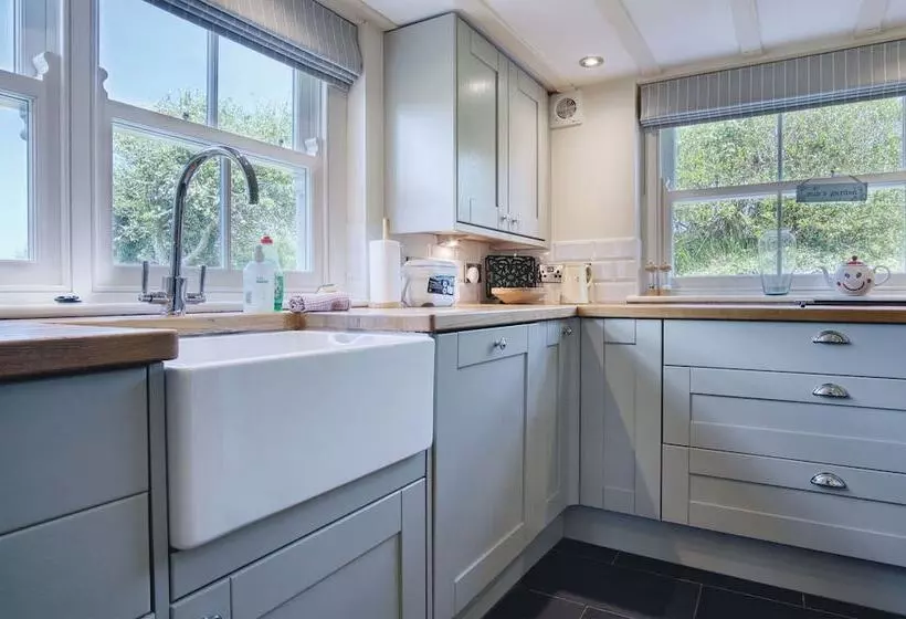 Dollars Cottage   4 Bed   Llangennith