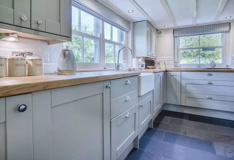 Dollars Cottage   4 Bed   Llangennith