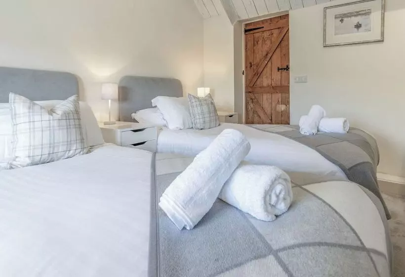 Dollars Cottage   4 Bed   Llangennith